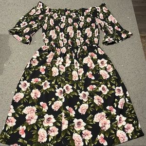 FLORAL OFF-SHOULDER DRESS